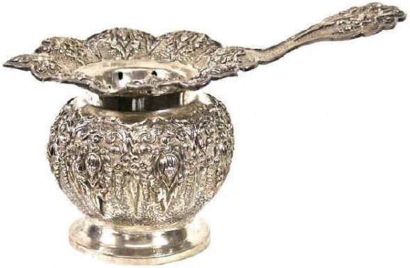 Servies - Theezeefje op Lekbakje